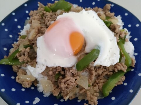 そぼろピーマン丼